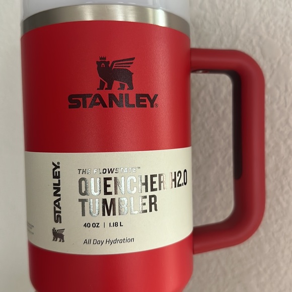 Stanley Lava Red Tumbler Water Cup 40 oz. Quencher H2.0 FlowState NEW - Picture 3 of 7